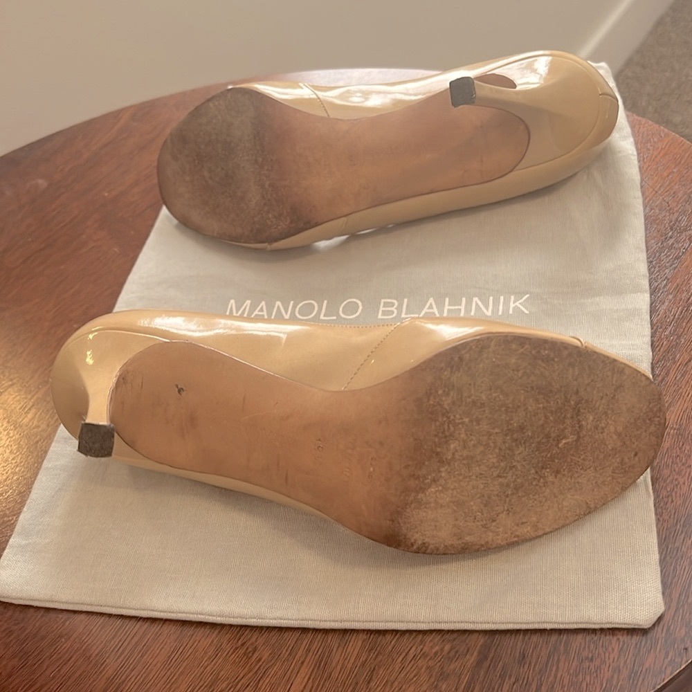 Manolo Blahnik Nude Heels, Size 39.5 - Picture 5 of 9